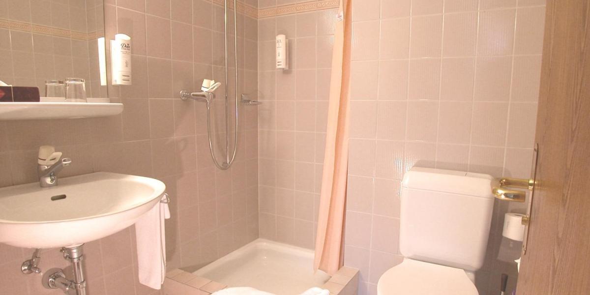 Hotel Post Glarnerhof Гларус Экстерьер фото