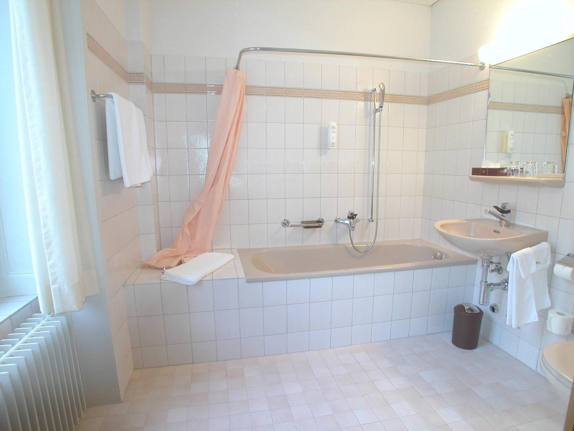 Hotel Post Glarnerhof Гларус Экстерьер фото