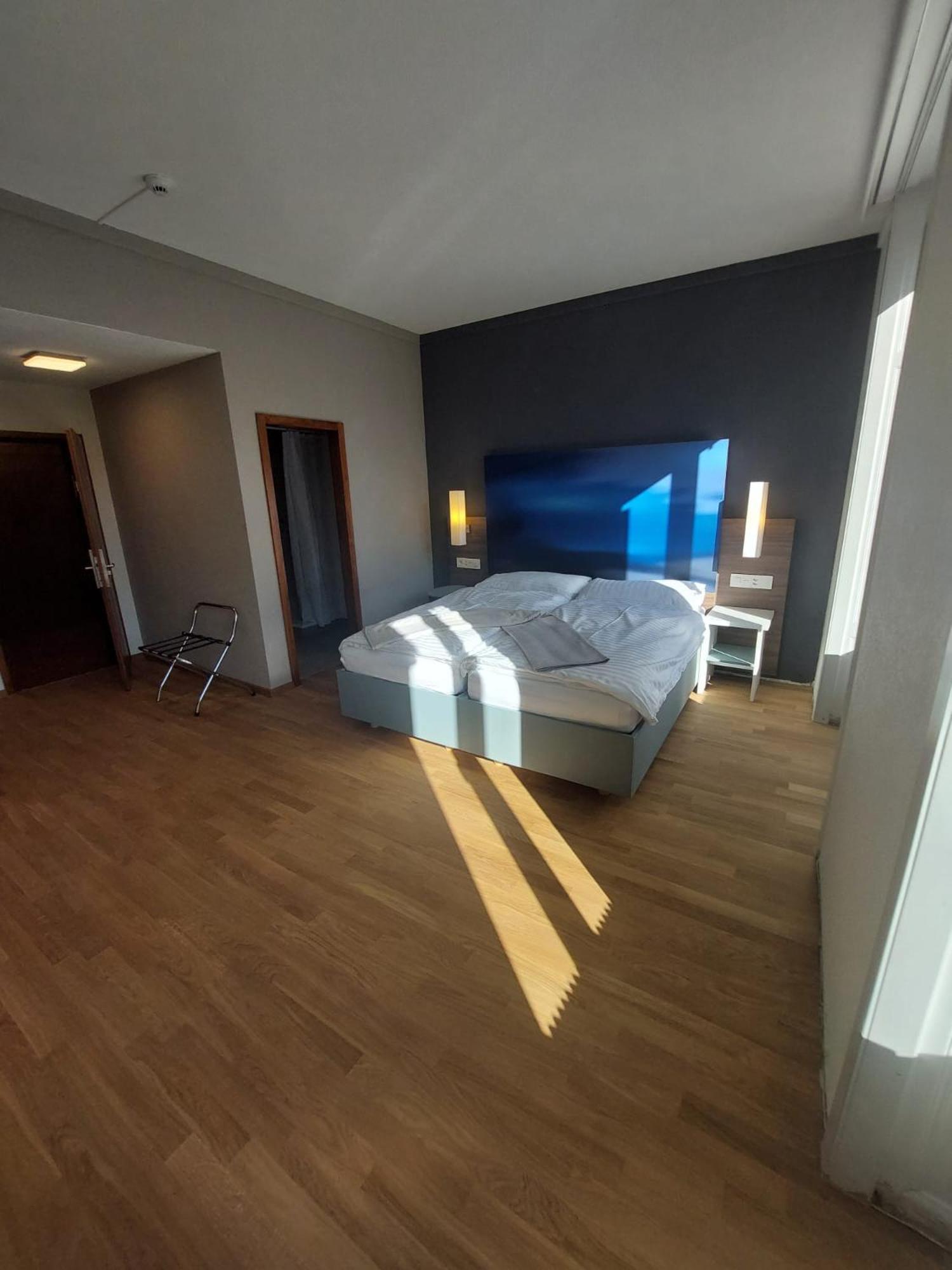 Hotel Post Glarnerhof Гларус Экстерьер фото