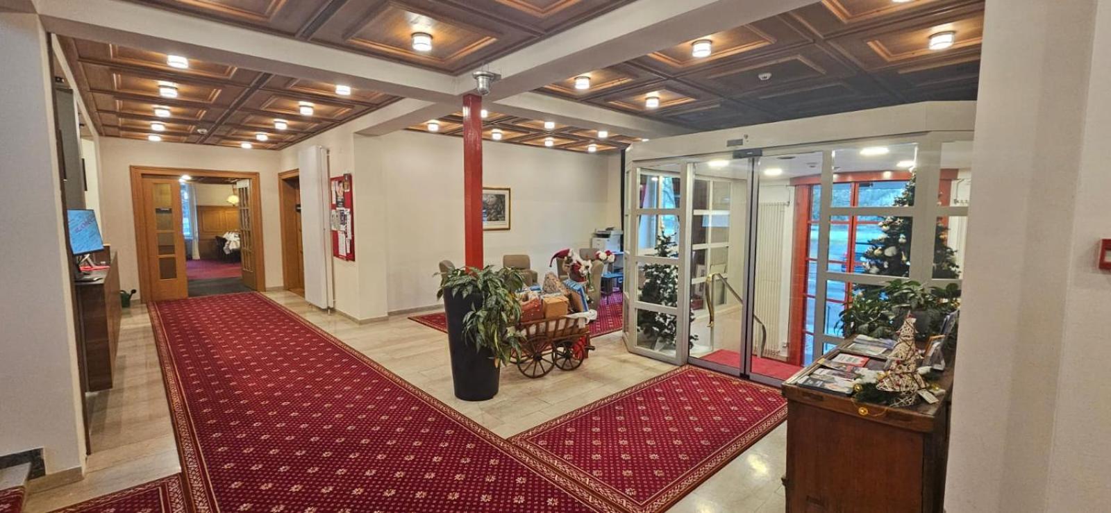 Hotel Post Glarnerhof Гларус Экстерьер фото