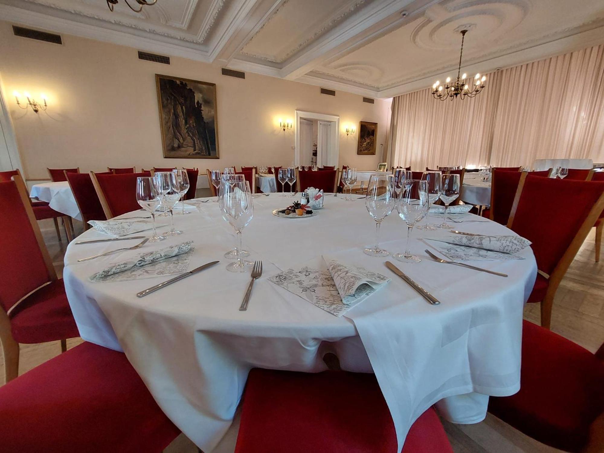 Hotel Post Glarnerhof Гларус Экстерьер фото